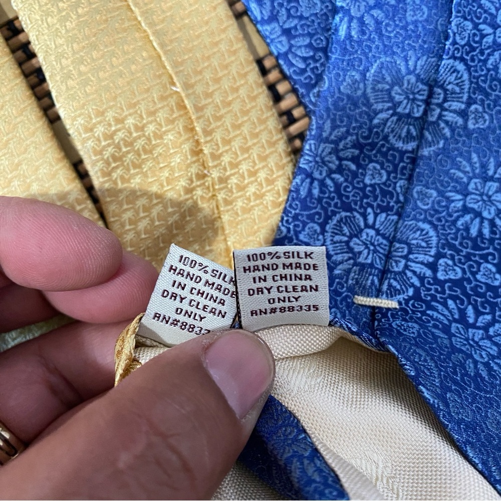Tommy Bahama Silk Tie Bundle 100% Silk Yellow Geometric Blue Floral Neckties‎ - Picture 3 of 6